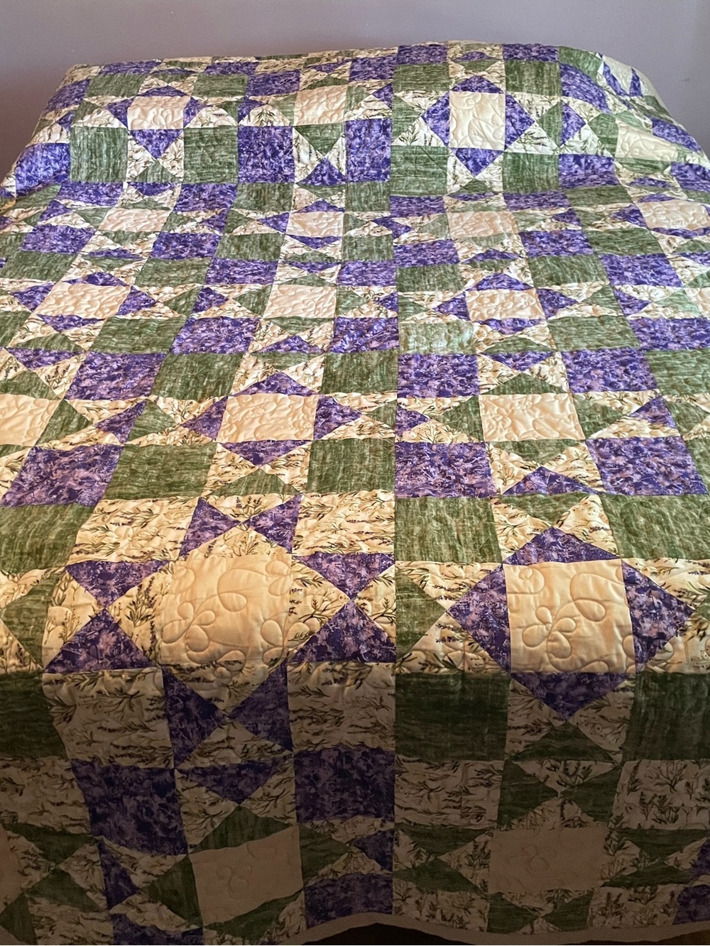 Green, Purple & Cream Patchwork Quilt - Classic Star Pattern